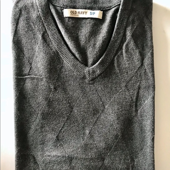 Old Navy  Men’s V Neck Knit Vest Gray Argyle  S Cotton - Picture 11 of 14
